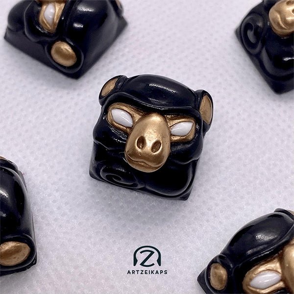 Five Smunkey artisan keycap Pirate's Gold colourway by Artzeikaps